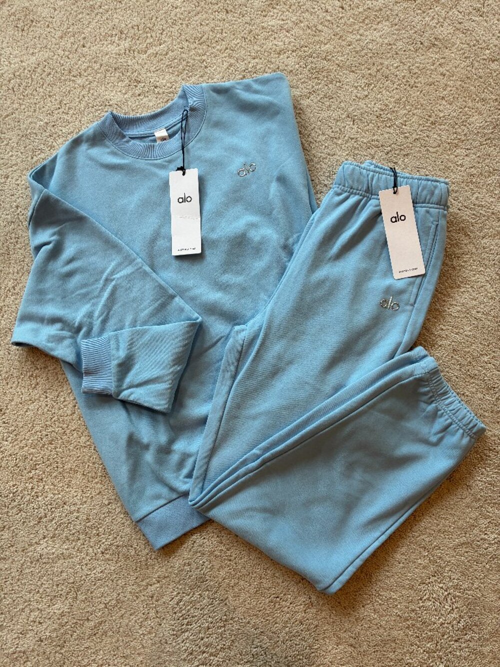 NWT Alo Acollade Blue Crewneck Sweatshirt & Sweatpants Set